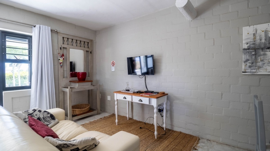 6 Bedroom Property for Sale in Jacobsbaai Western Cape